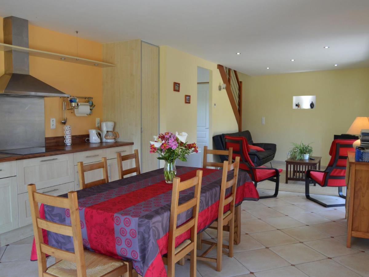 Cosy Chalet With Private Garden In Normandy Isigny-le-Buat Pokój zdjęcie