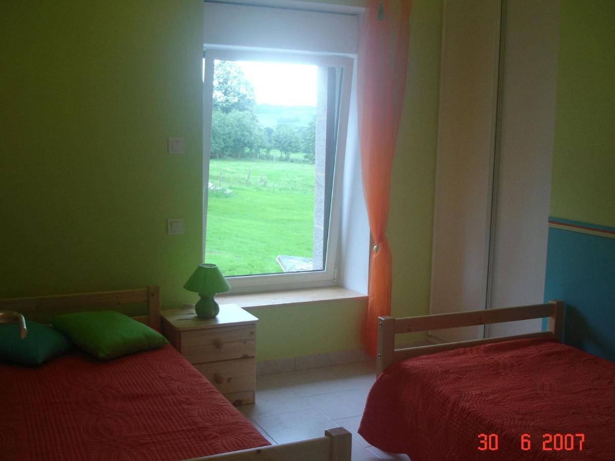 Cosy Chalet With Private Garden In Normandy Isigny-le-Buat Zewnętrze zdjęcie