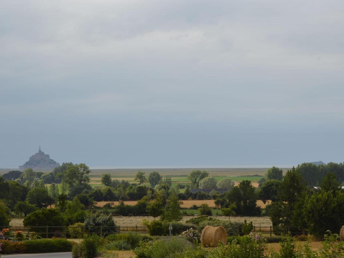 Cosy Chalet With Private Garden In Normandy Isigny-le-Buat Zewnętrze zdjęcie