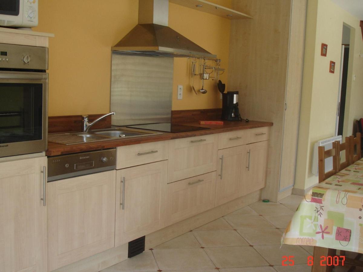 Cosy Chalet With Private Garden In Normandy Isigny-le-Buat Zewnętrze zdjęcie
