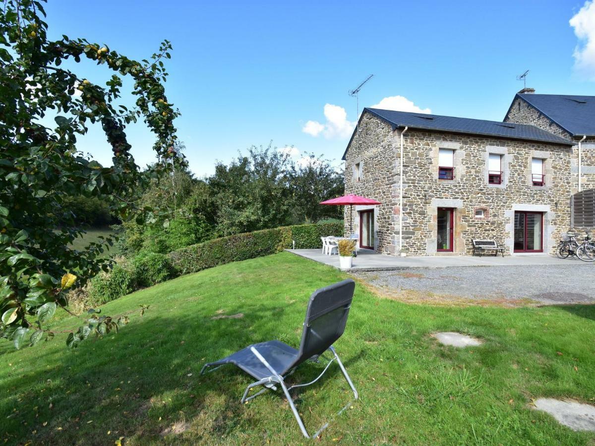 Cosy Chalet With Private Garden In Normandy Isigny-le-Buat Zewnętrze zdjęcie